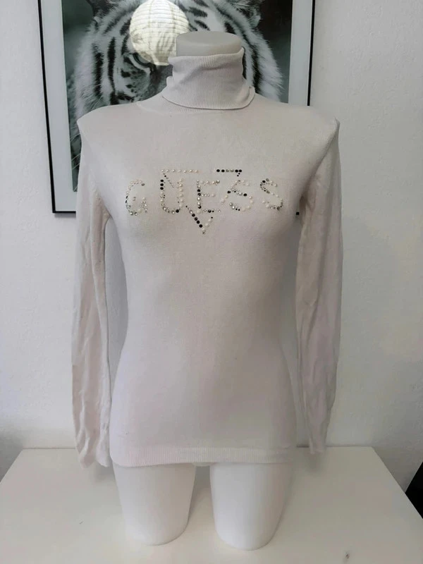 Pull col roulé blanc cassé GUESS avec logo perlé – Taille S – photo 2